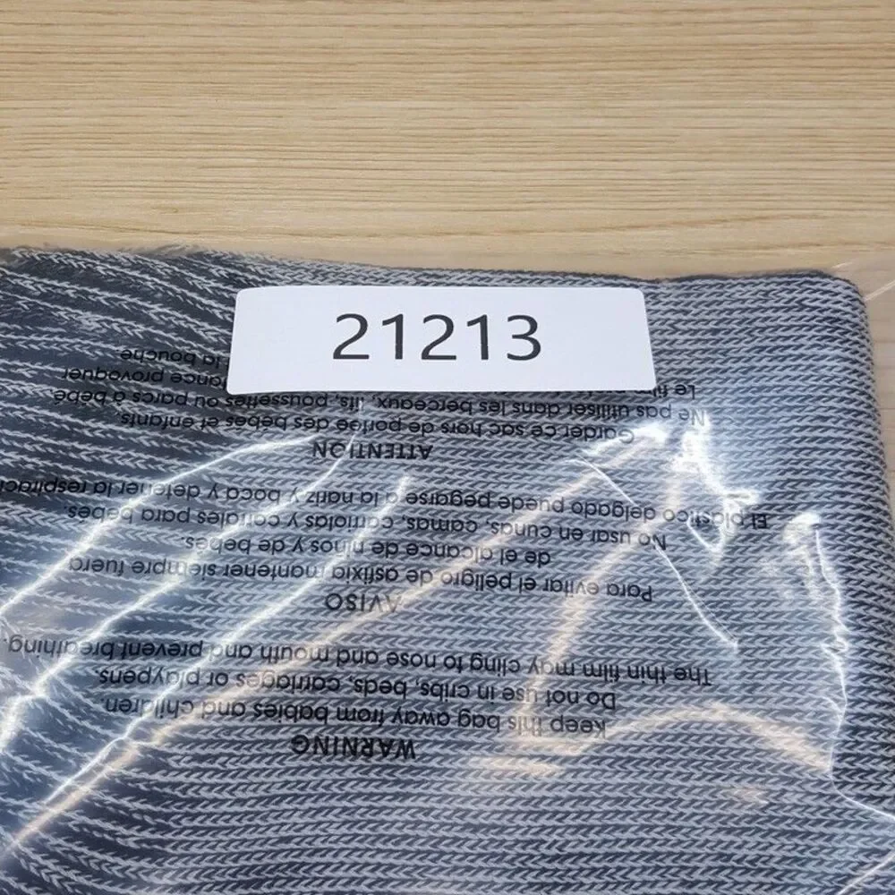 BUGATTI Scarf Mens Black Gray 100% Virgin Wool Knit Fringe 66x10 $98